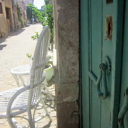 1881 * Ayvalı